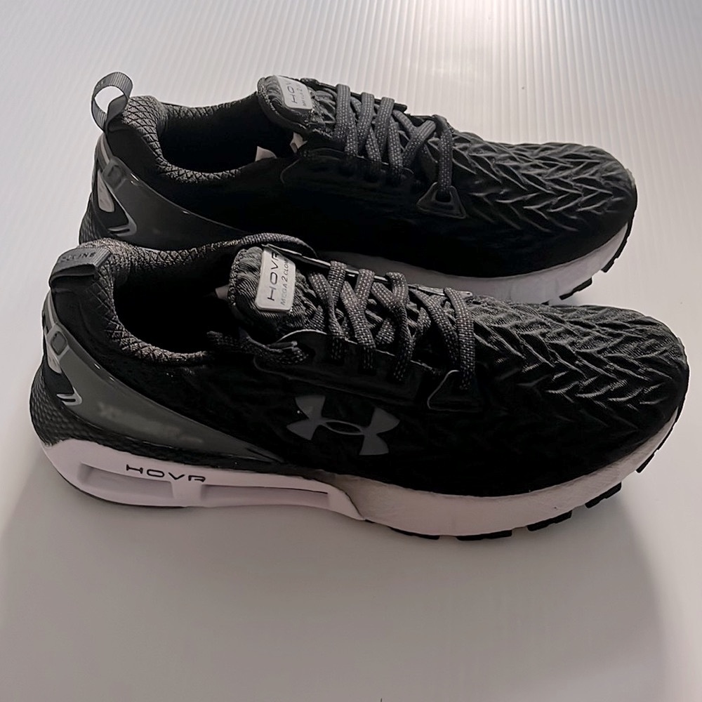 UA HOVR Mega 2 Clone Women’s size 8.5 New with box